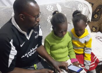 Safaricom-and-Worldreader-with-BookSmart-app