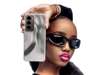 Oppo-Reno12-5G-with-Foi-Wambui