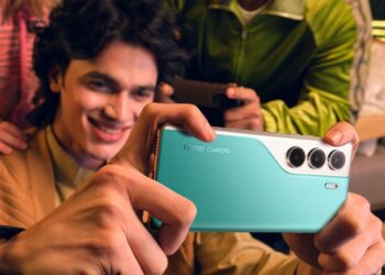 Tecno-Camon-40-Pro-1